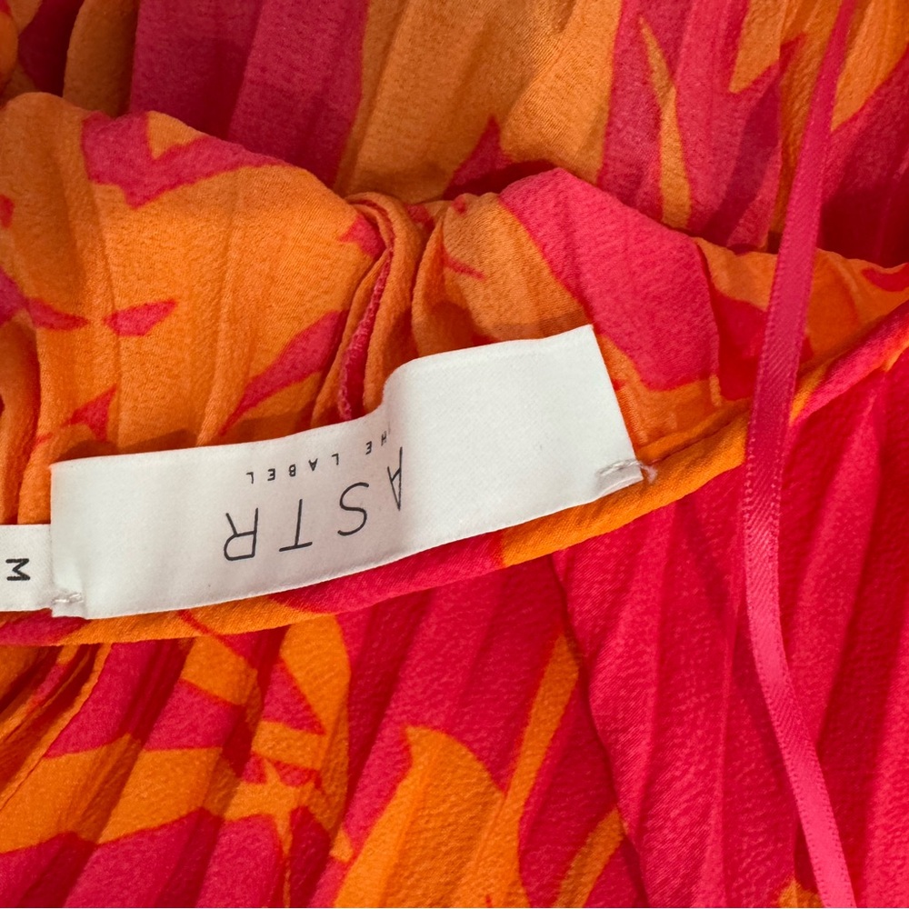 ASTR the Label Floral Print Pleated Maxi Dress | Orange Pink | Size M | NWT - Picture 4 of 4
